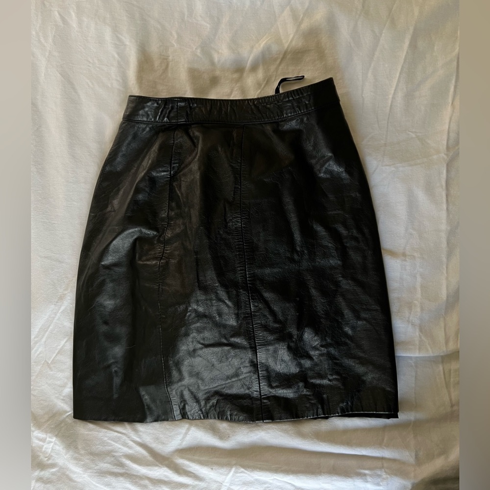 Byrnes & Baker leather skirt size 6